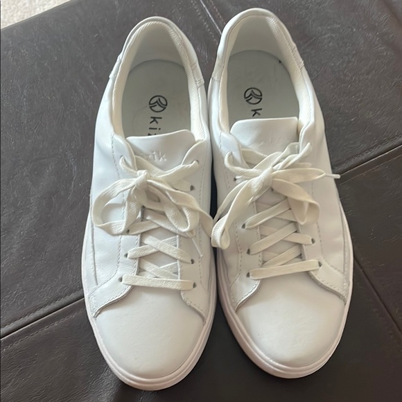 Kizik Women's White Sneakers - Picture 1 of 5